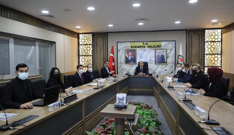 Valilikte eğitim zirvesi