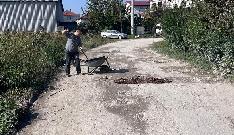 vatandas-careyi-cukurlari-kendileri-kapatmakla-bulduq1nwz3k0ux