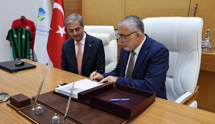 vedat-isikhan-dan-sakarya-buyuksehir-e-ziyaretsvhmrmlcdf