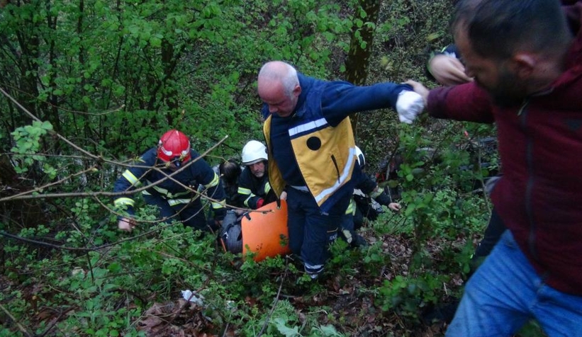 Vinç köprüden dereye uçtu