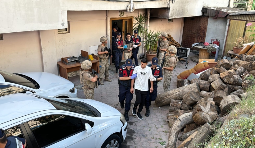 Yabancı uyrukluları kaçak getirip çalıştırıyorlardı; 13'ü tutuklandı