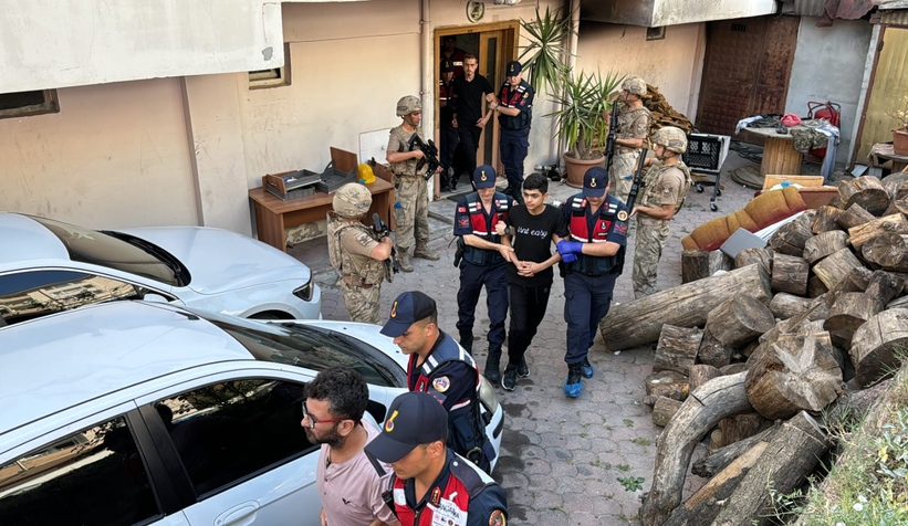 Yabancı uyrukluları kaçak getirip çalıştırıyorlardı; 13'ü tutuklandı