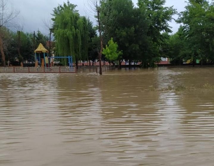 Yağış Yazılı'yı vurdu