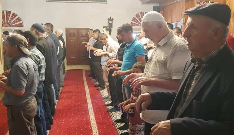 Yağmur duası için eller semaya açıldı