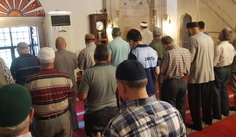 Yağmur duası için eller semaya açıldı