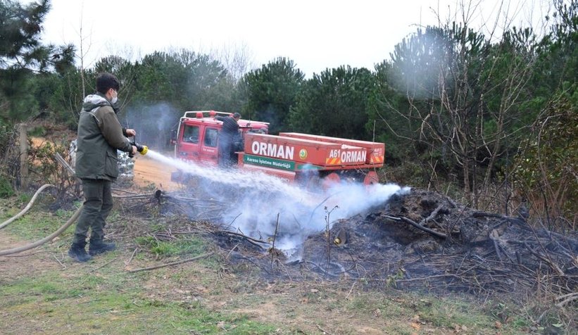 Yaktığı anız fındıklığı kül edecekti