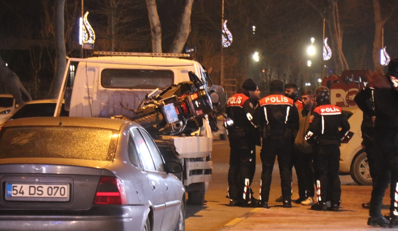 yan-yatan-motoru-tutmak-isteyen-polis-duserek-yaralandinit4rgppt2