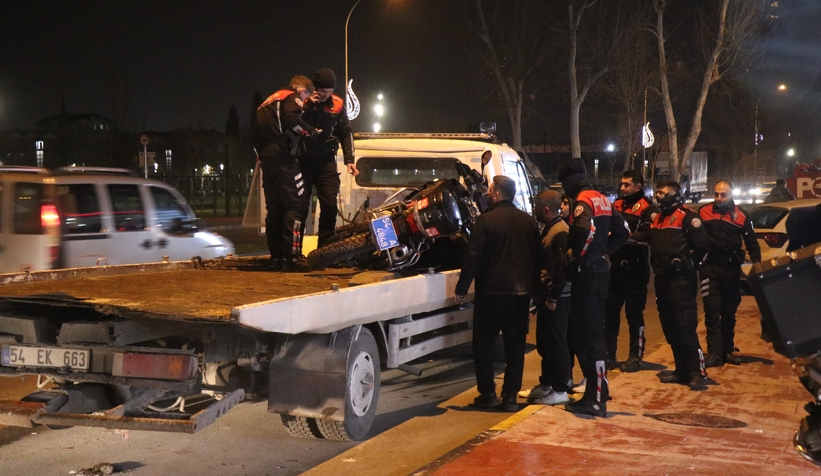 yan-yatan-motoru-tutmak-isteyen-polis-duserek-yaralandinit4rgppt2