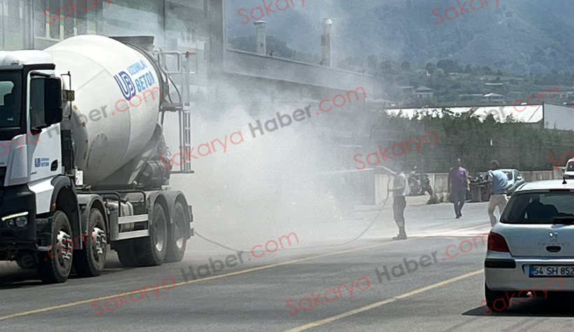 yanan-araca-beton-mikseriyle-mudahalevjjfb1zcuw