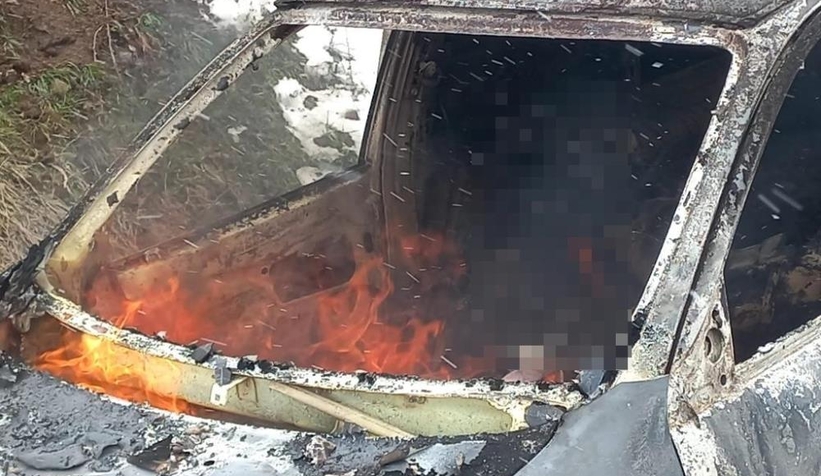 Yanan araçta cesedi bulundu