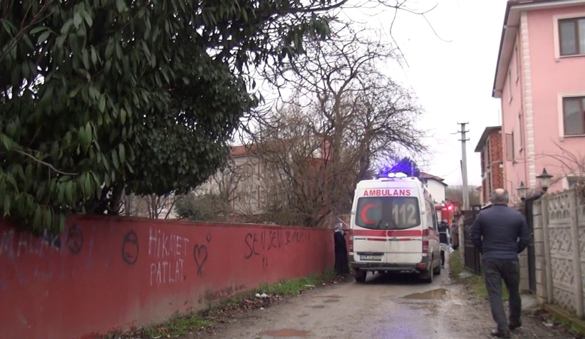 yanan-evde-yasli-kadin-oldutxh2ajntnd