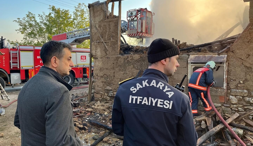 yanan-evde-yasli-kadinin-cesedi-bulunduyxd1sm8vwd