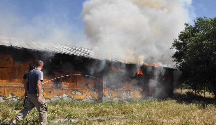 Yanan kümeste 20 bin civciv telef oldu