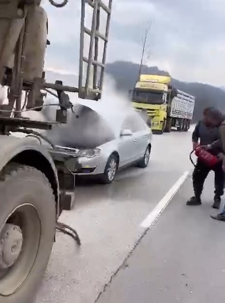 yanan-otomobile-beton-mikseri-ile-mudahalecejpdvncsf