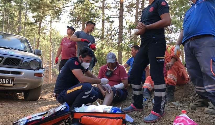 Yangın bölgesinde yaraları sarıyorlar