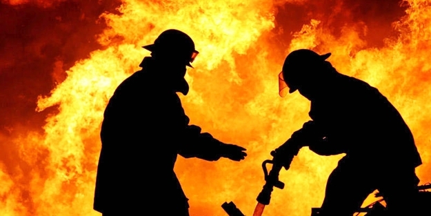 Yangın faciası; Bir kişinin cansız bedeni çıkarıldı