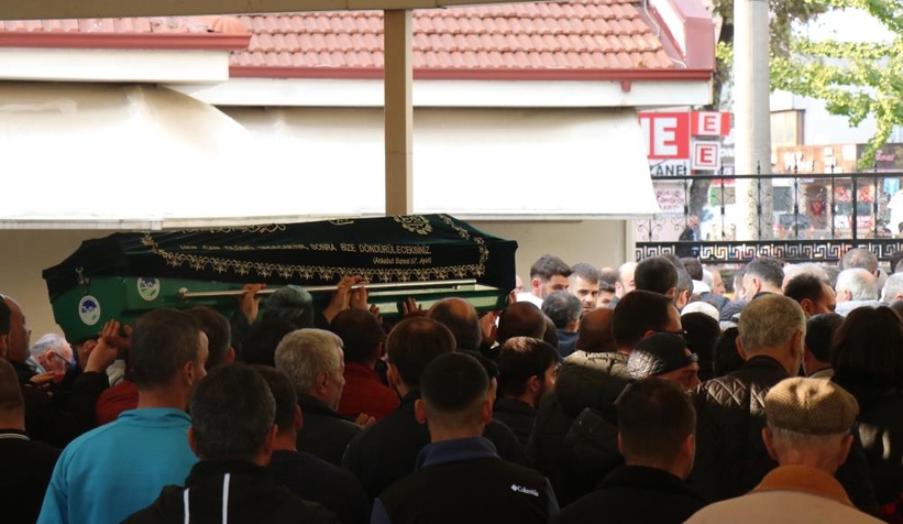 Yangın faciasında ölen 1'i çocuk 2 kişiye acı veda