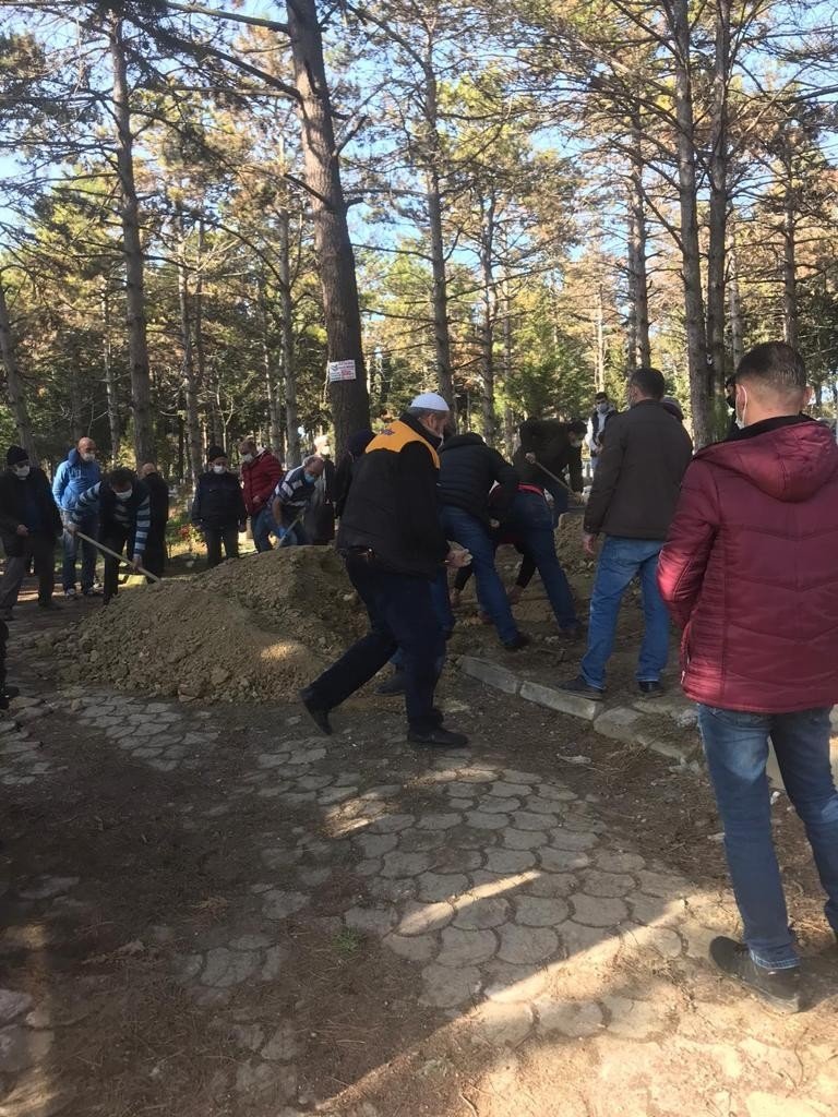 Yangında ölen karı kocaya acı veda