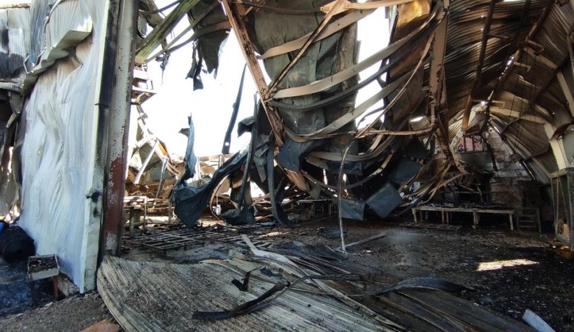 Yangının verdiği hasar gün ağarınca ortaya çıktı