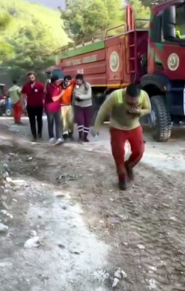 Yangınının görünmeyen kahramanları kamerada