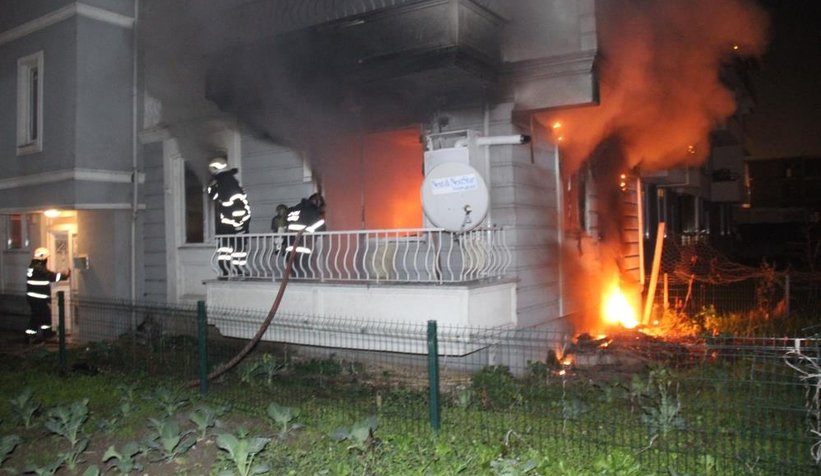 Yanmamak için balkondan atladı