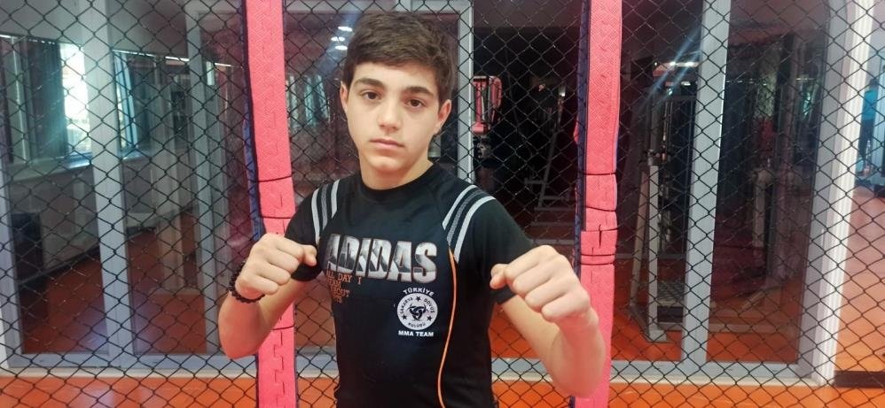 Yaşadığı imkansızlıklara rağmen iki kez Türkiye Şampiyonu oldu