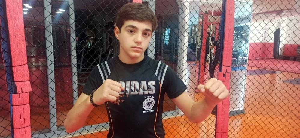 Yaşadığı imkansızlıklara rağmen iki kez Türkiye Şampiyonu oldu