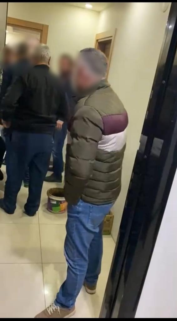 yasagi-deldiler-polis-baskininda-yakalandilarrnvgeuwwex