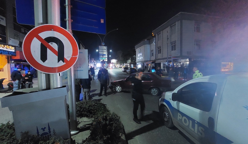 yasak-yerden-u-donusu-yapti-motosikletli-yaralandiwha4djzpwv