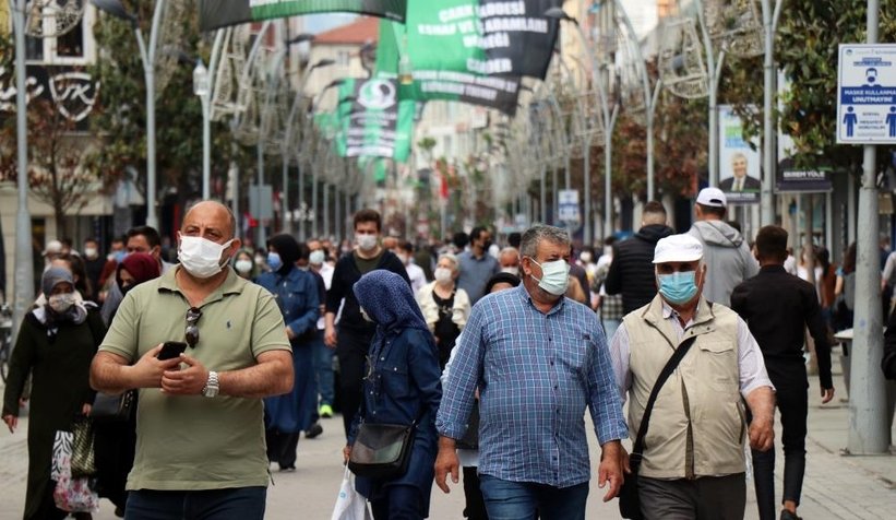 Yasaklar bitti çarşıya akın ettiler