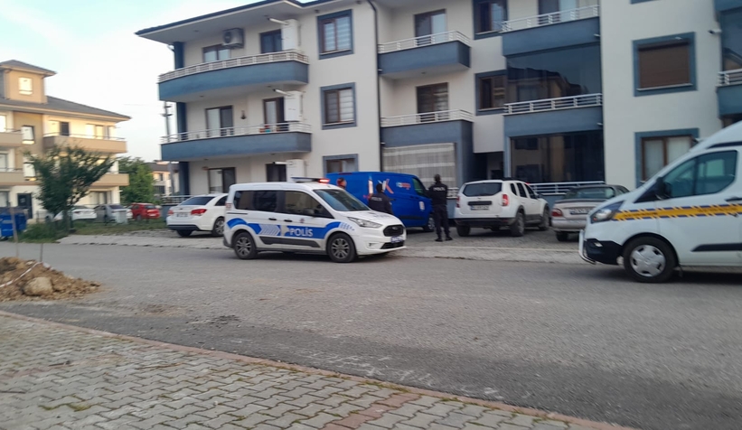 yasamak-istemiyorum-diyerek-merdiven-boslugundan-asagi-atladir3bjdenbbj