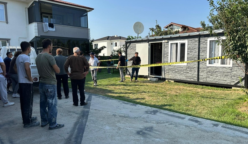 Yaşlı adam silahla başından vurulmuş halde bulundu