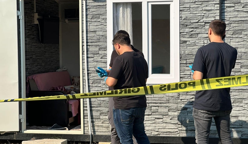 Yaşlı adam silahla başından vurulmuş halde bulundu