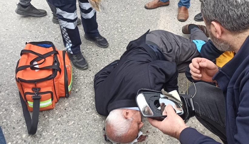 Yaşlı adama araç çarptı