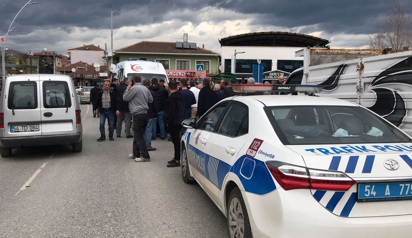 Yaşlı adama araç çarptı