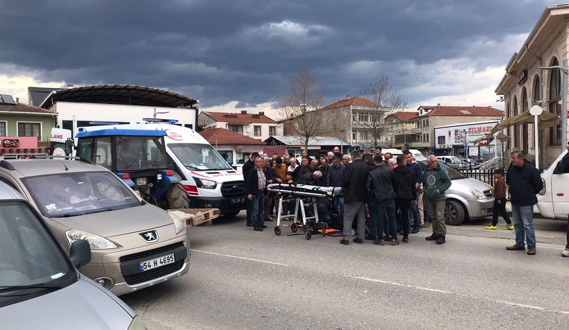 Yaşlı adama araç çarptı