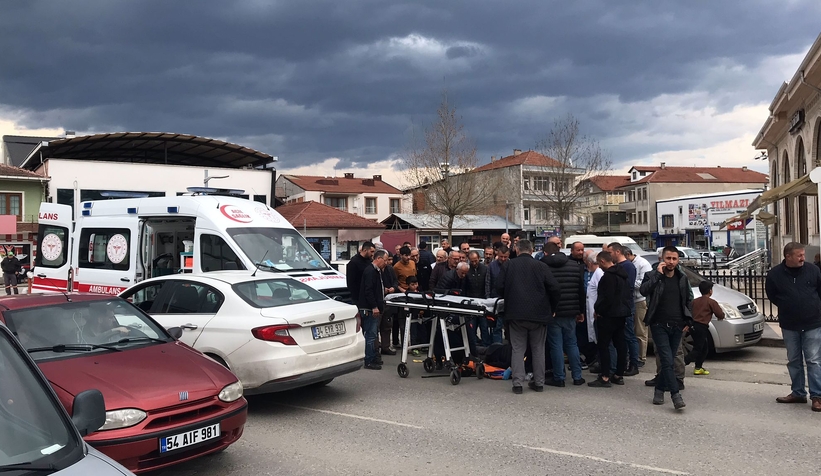 Yaşlı adama araç çarptı