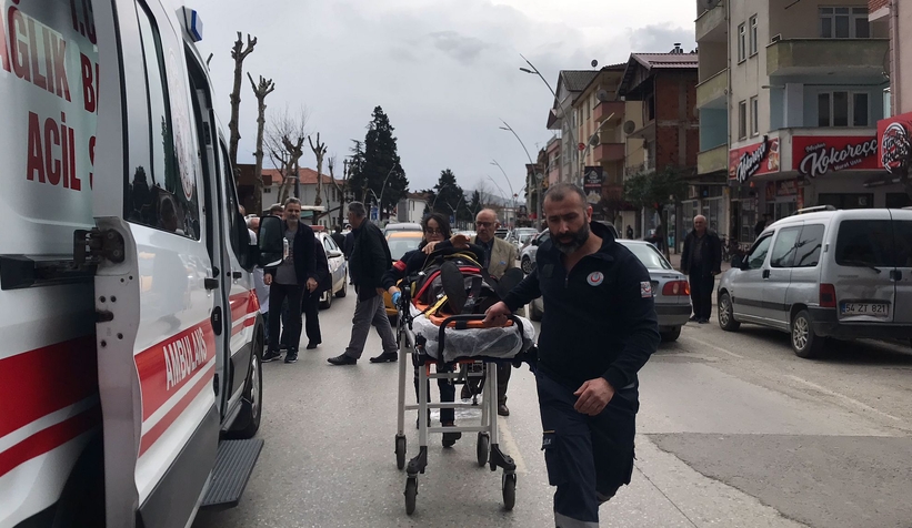 Yaşlı adama araç çarptı