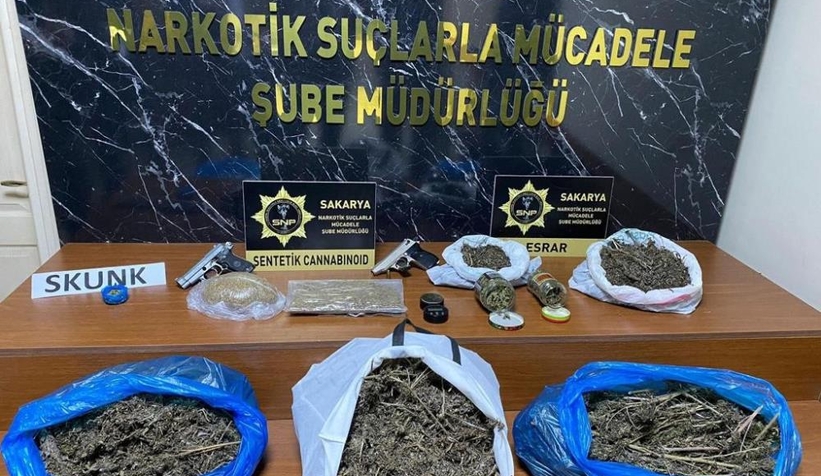 yatak-altindan-uyusturucu-ciktiqkjitfzhwl