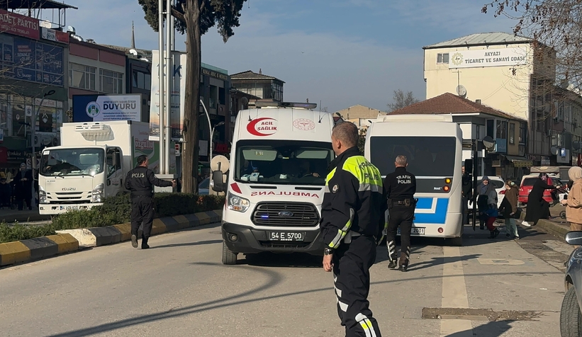 yaya-gecidinde-carpistilar-2-yaralikzlryuppk0