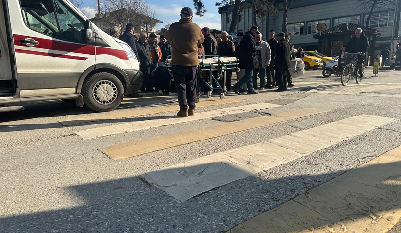yaya-gecidinde-carpistilar-2-yaralikzlryuppk0