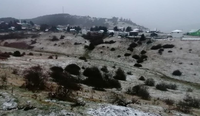 Yaylalar beyaza büründü