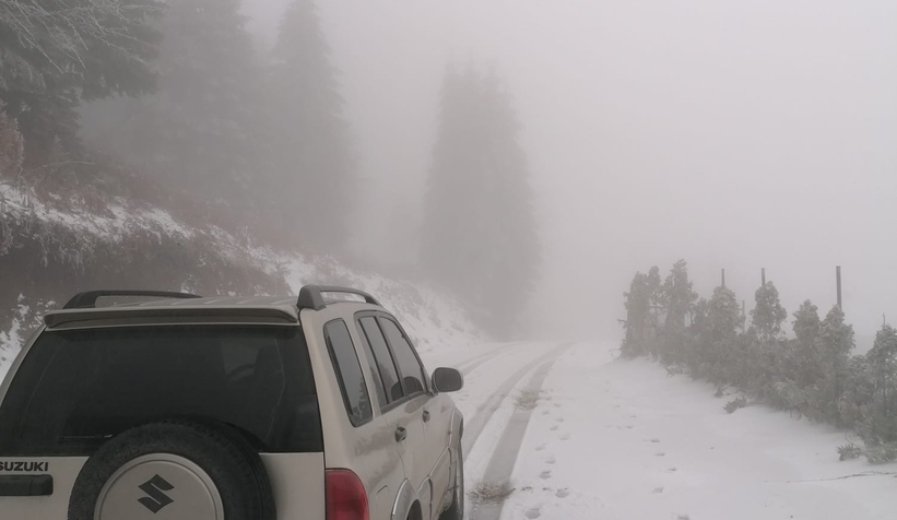 Yaylalara mevsimin ilk karı yağdı