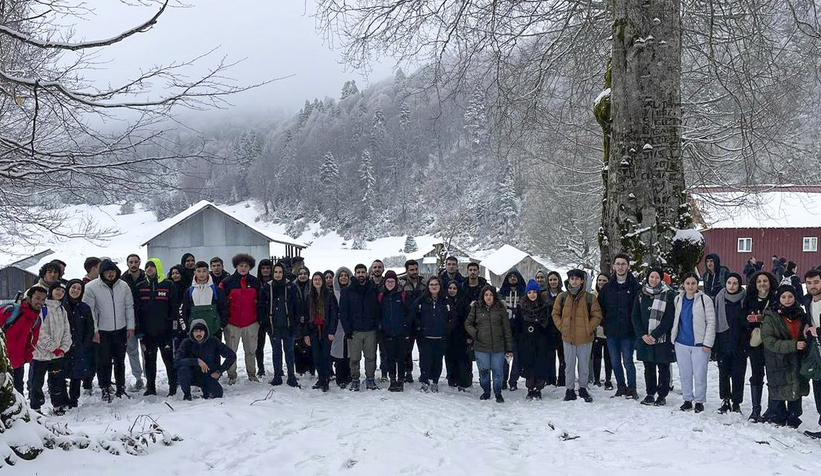 Yaylaları kar yürüyüşü ile keşfettiler