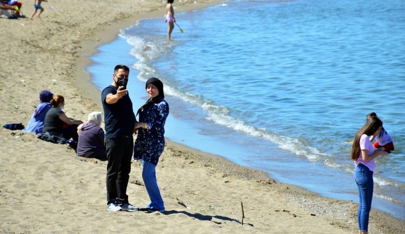 Yaz sezonu açıldı; Sahile akın ettiler