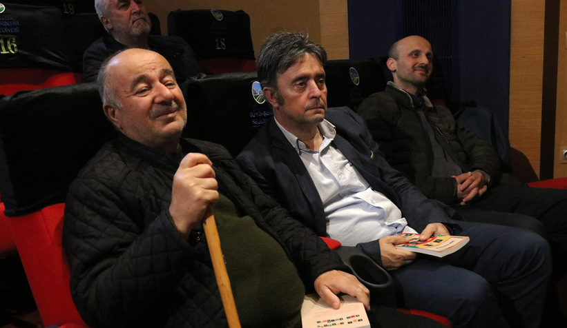 Yazar Yalsızuçanlar Sakaryalı okurlarıyla buluştu