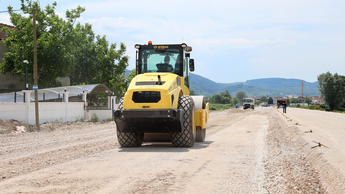 Yazlık Kavşağı’nın trafik yükünü azaltacak yeni koridorda sona gelindi