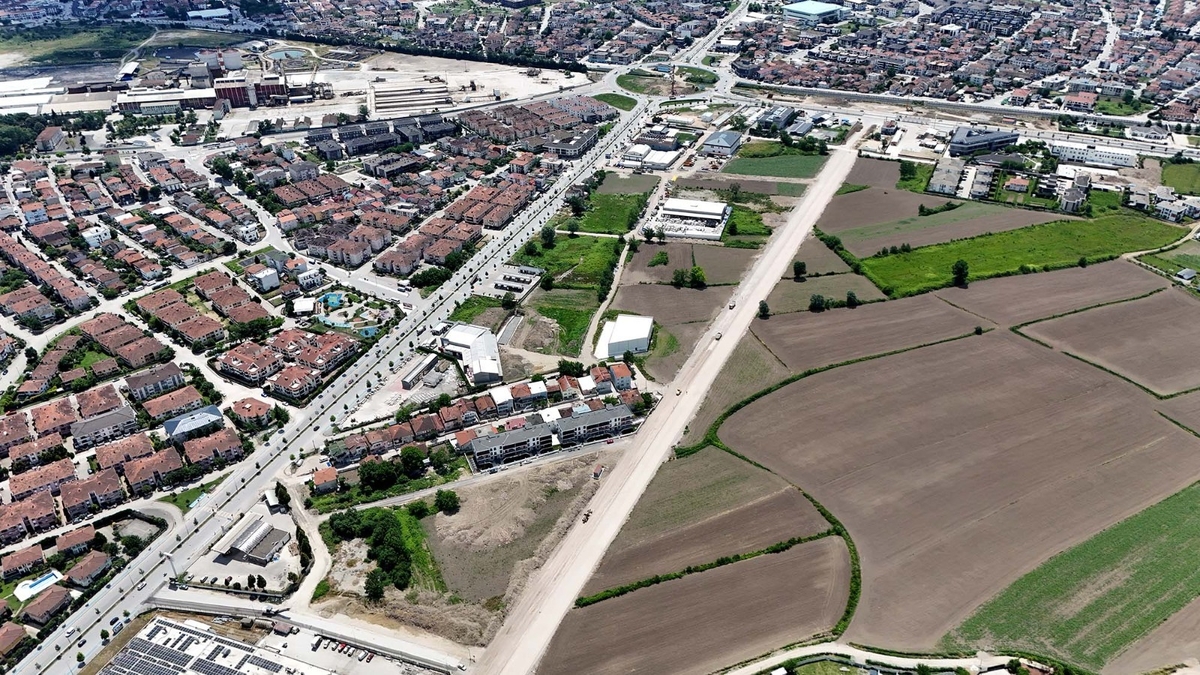 Yazlık Kavşağı’nın trafik yükünü azaltacak yeni koridorda sona gelindi