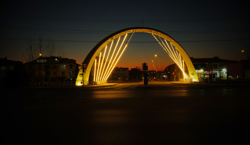 Yazlık’ı rahatlatan cadde ve köprü için görkemli açılış