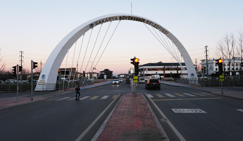 Yazlık’ı rahatlatan cadde ve köprü için görkemli açılış